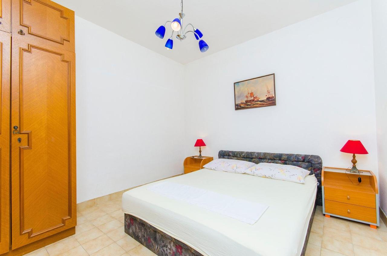 Apartments By The Sea Pisak, Omis - 2802 エクステリア 写真