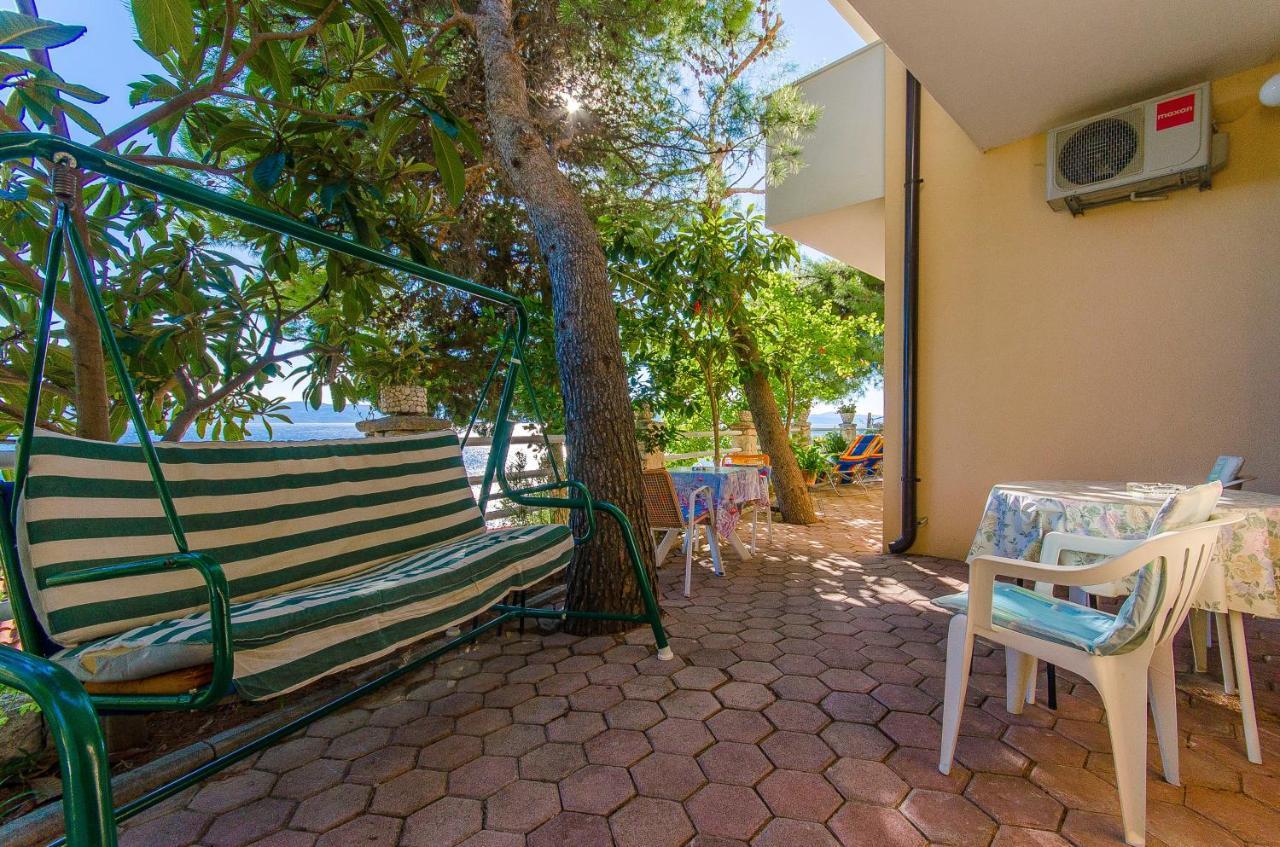 Apartments By The Sea Pisak, Omis - 2802 エクステリア 写真