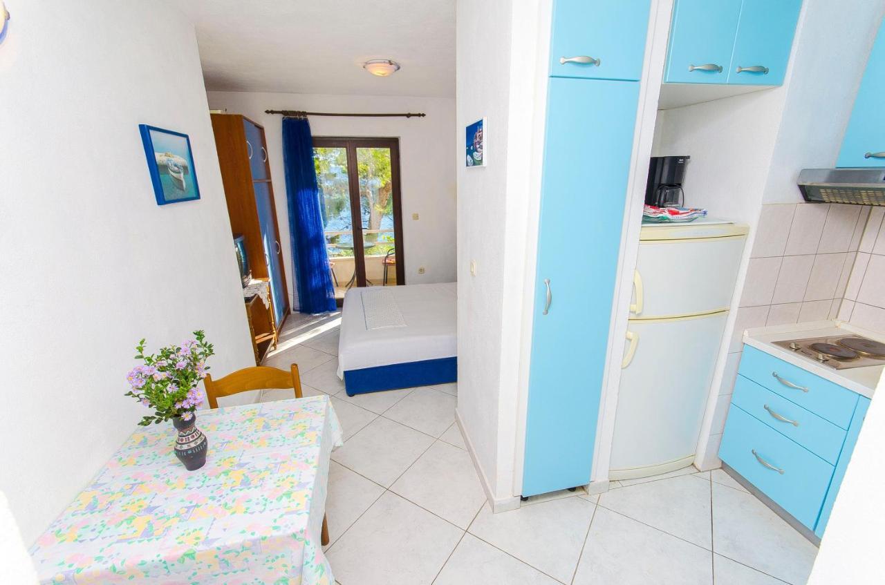 Apartments By The Sea Pisak, Omis - 2802 エクステリア 写真